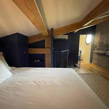 La Maison Des Lonnes Châteaurenard Esterno foto