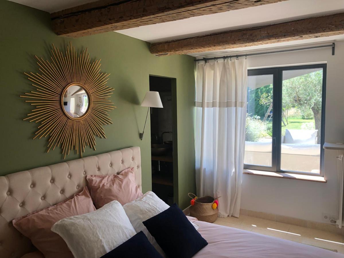 La Maison Des Lonnes Châteaurenard Esterno foto